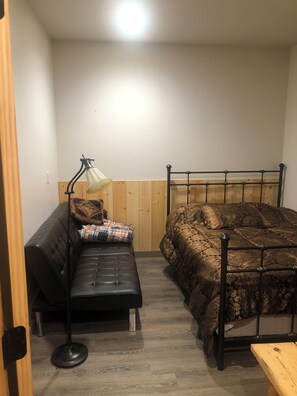 2 bedrooms, free WiFi, bed sheets, wheelchair access - Two units on devil track lake. Dock, Swimming, kayaking, paddle boarding, hiking (Grand Marais)