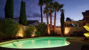 Outdoor pool - 4000 SQ. Foot, LARGE LUXURY HOME- POOL-Guard Gated Community.  Close 2 Strip! (Las Vegas)