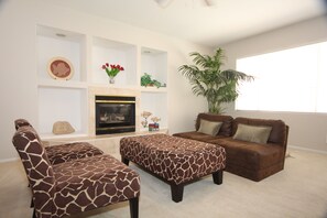 Smart-TV, Kamin, DVD-Player