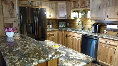 Jade Pines, Plenty of entertainment, Pinball, Shuffle Bowl, Darts, Outdoor Sauna