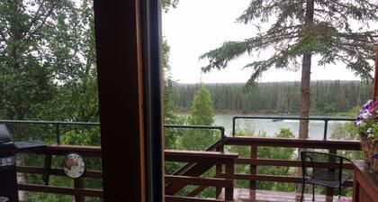Kenai Riverfront Vacation Cottage Fish from our bank Views Full kitchen Soldotna