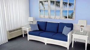 Televisio, DVD-soitin, stereot