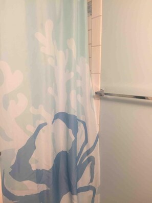 シャワー付き浴槽、ヘアドライヤー