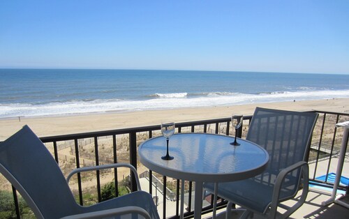 It's all about the View - 2 Bedroom , 2 Bath oceanfront