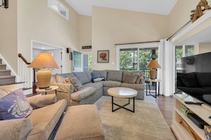 Flat-screen TV, fireplace, video games, DVD player