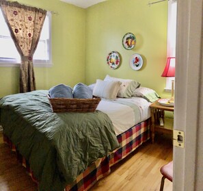 3 chambres, fer et planche à repasser, Wi-Fi, draps fournis