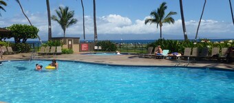 True oceanfront L204 w/180° amazing views now thru 2025 at low rates from 225.