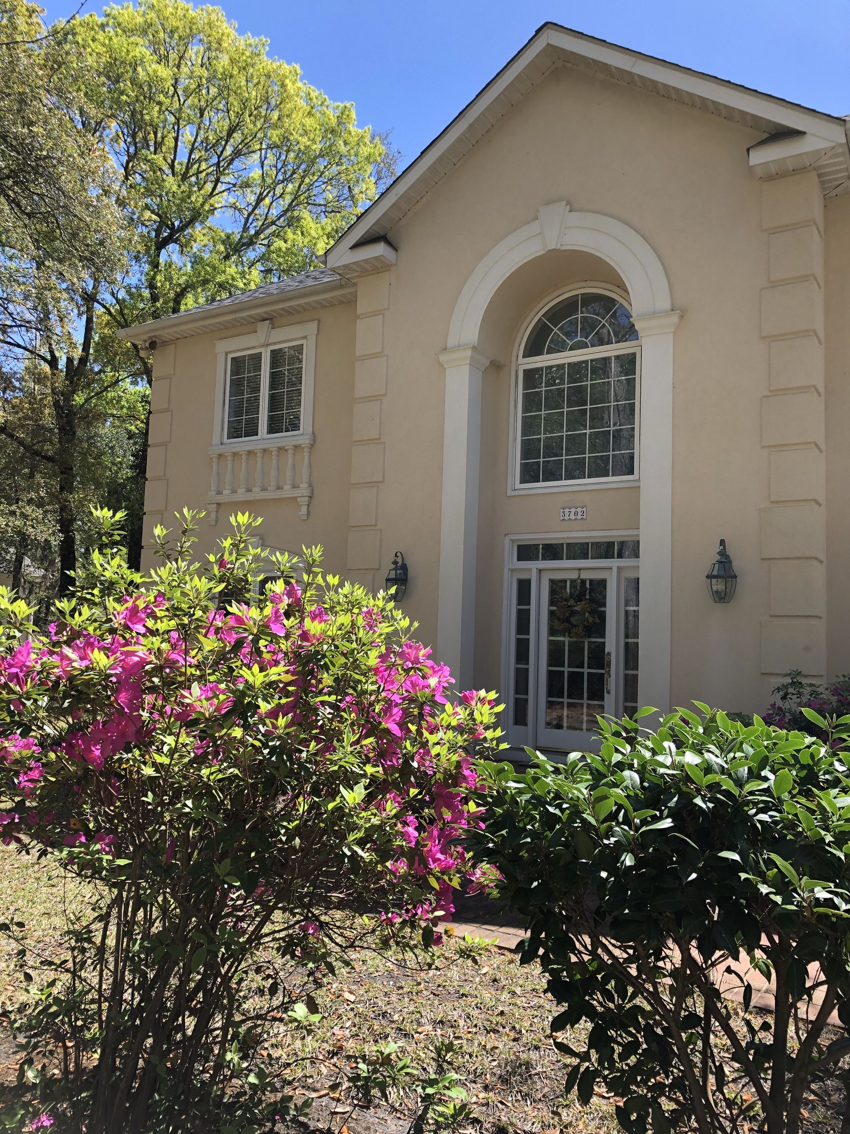 Beautiful home, great for vacations/remote work, by the water with boat dock.