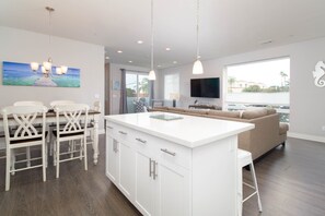 Interior - Tri-Level Ocean Views, Rooftop Deck - and More! (Pismo Beach)