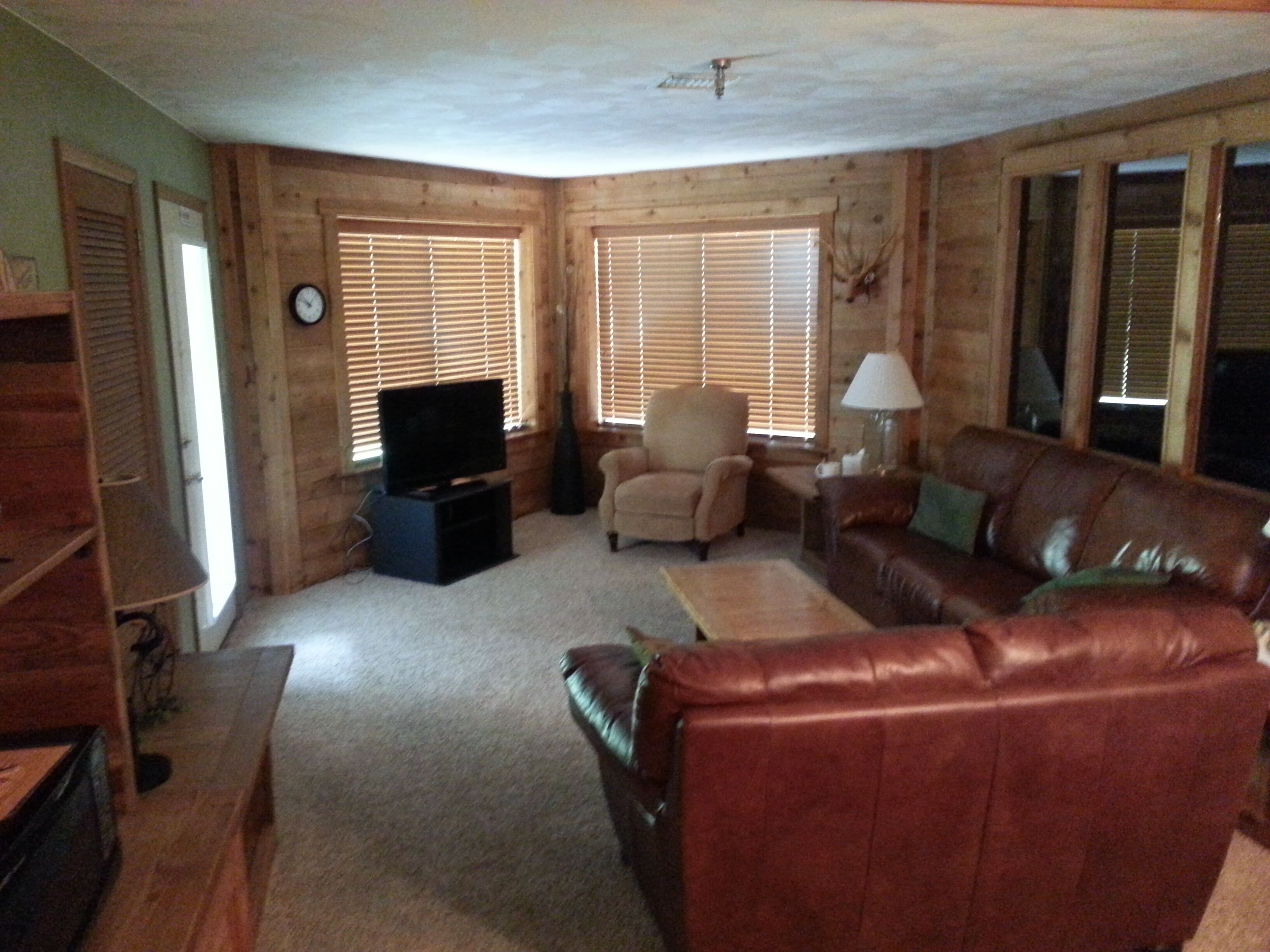 Ski- In, Ski- Out, Ground Floor, Wi-Fi , lounge with hot tub, sauna & fireplace