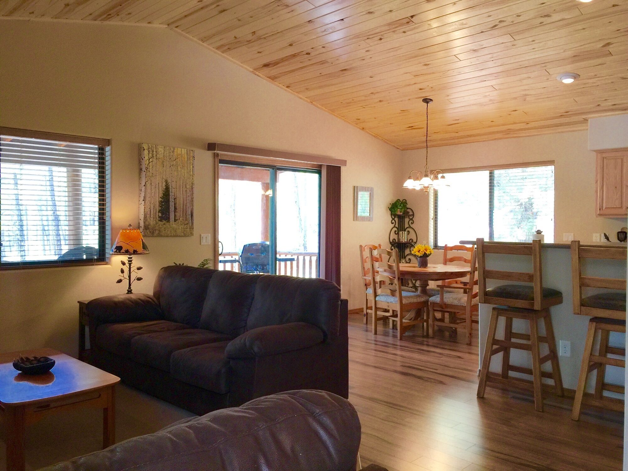 Hillside Hideaway Cabin with a Relaxing View of the Pines! Near Hiking & Lakes!