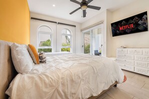 4 bedrooms, in-room safe, desk, iron/ironing board