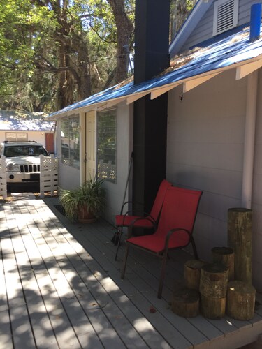 Bungalow across the street from the Pithlachascotee River