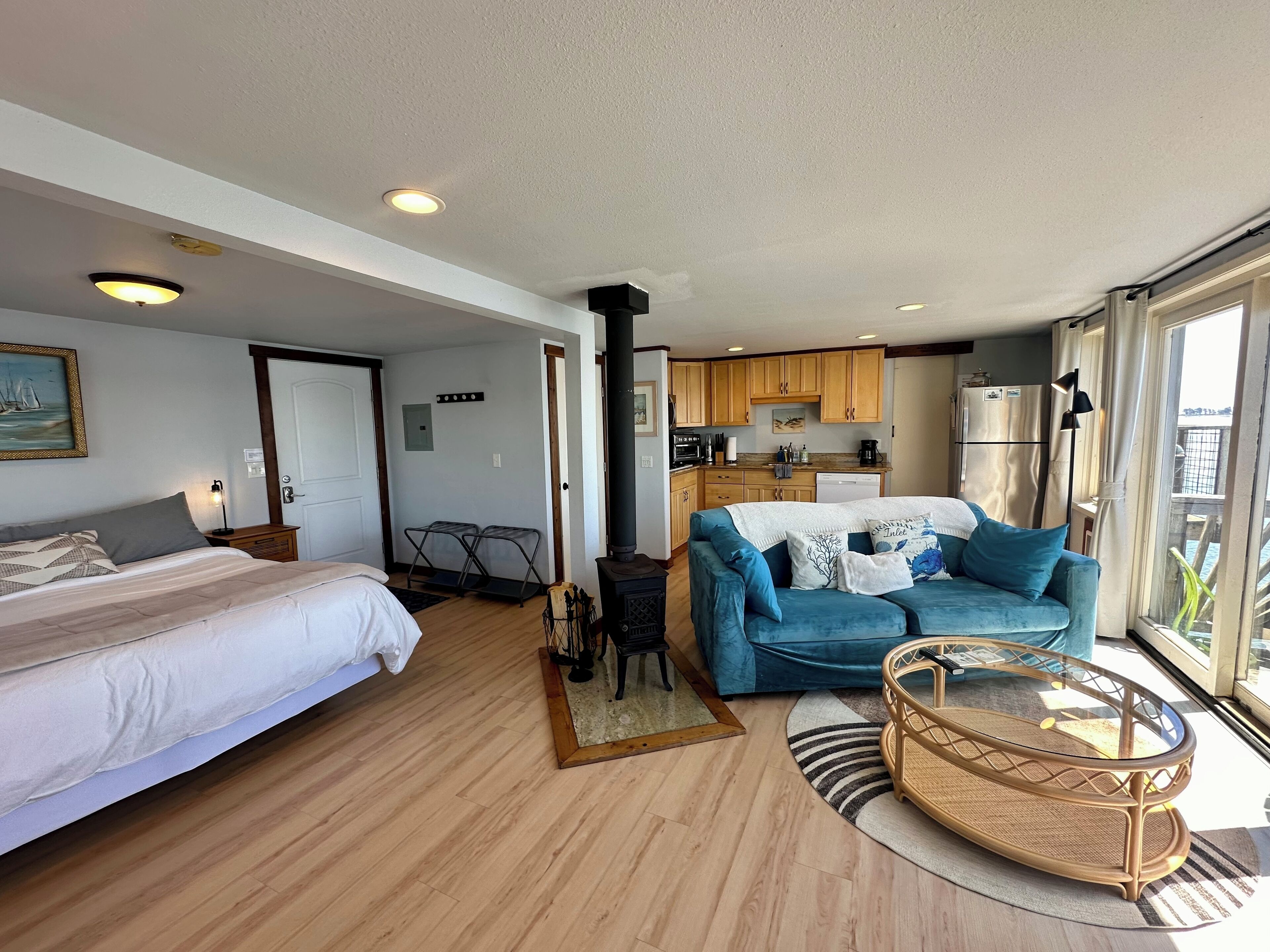 1 bedroom, iron/ironing board, free WiFi, bed sheets