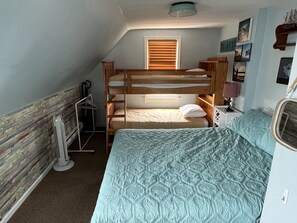 4 Schlafzimmer, Bügeleisen/Bügelbrett, kostenloses WLAN