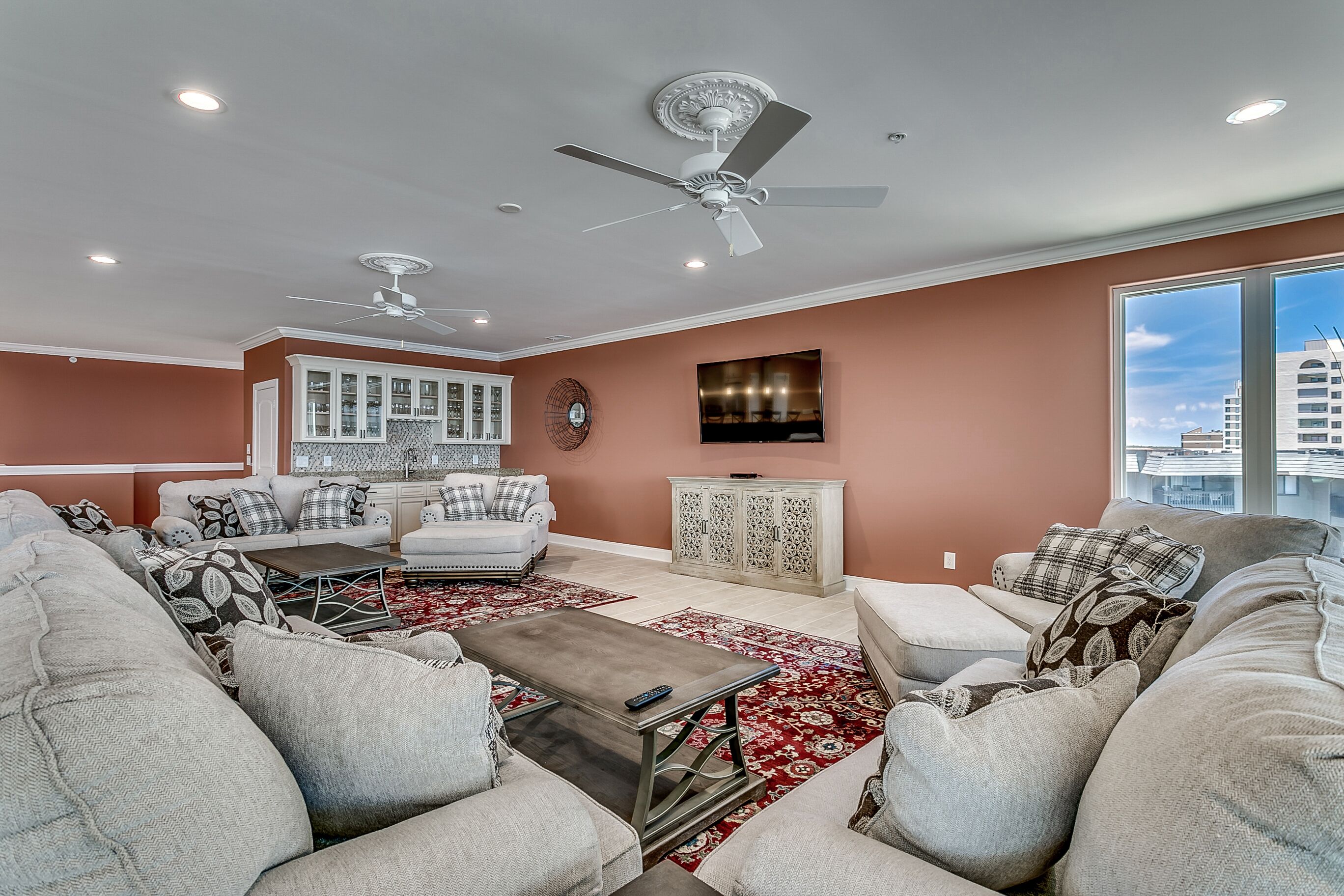 Oceanfront Home with Beautiful Top Floor Living Space - Sleeps 26! 8BR/8.5BA