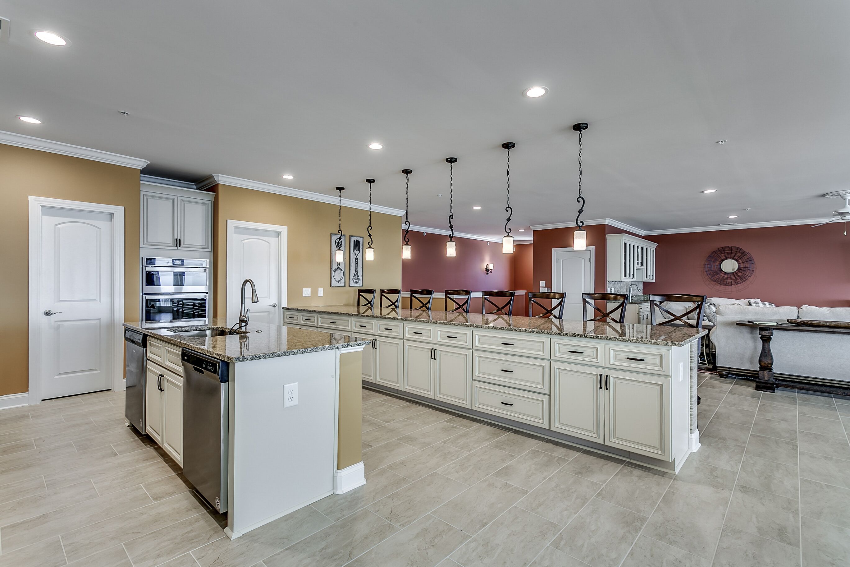 Oceanfront Home with Beautiful Top Floor Living Space - Sleeps 26! 8BR/8.5BA