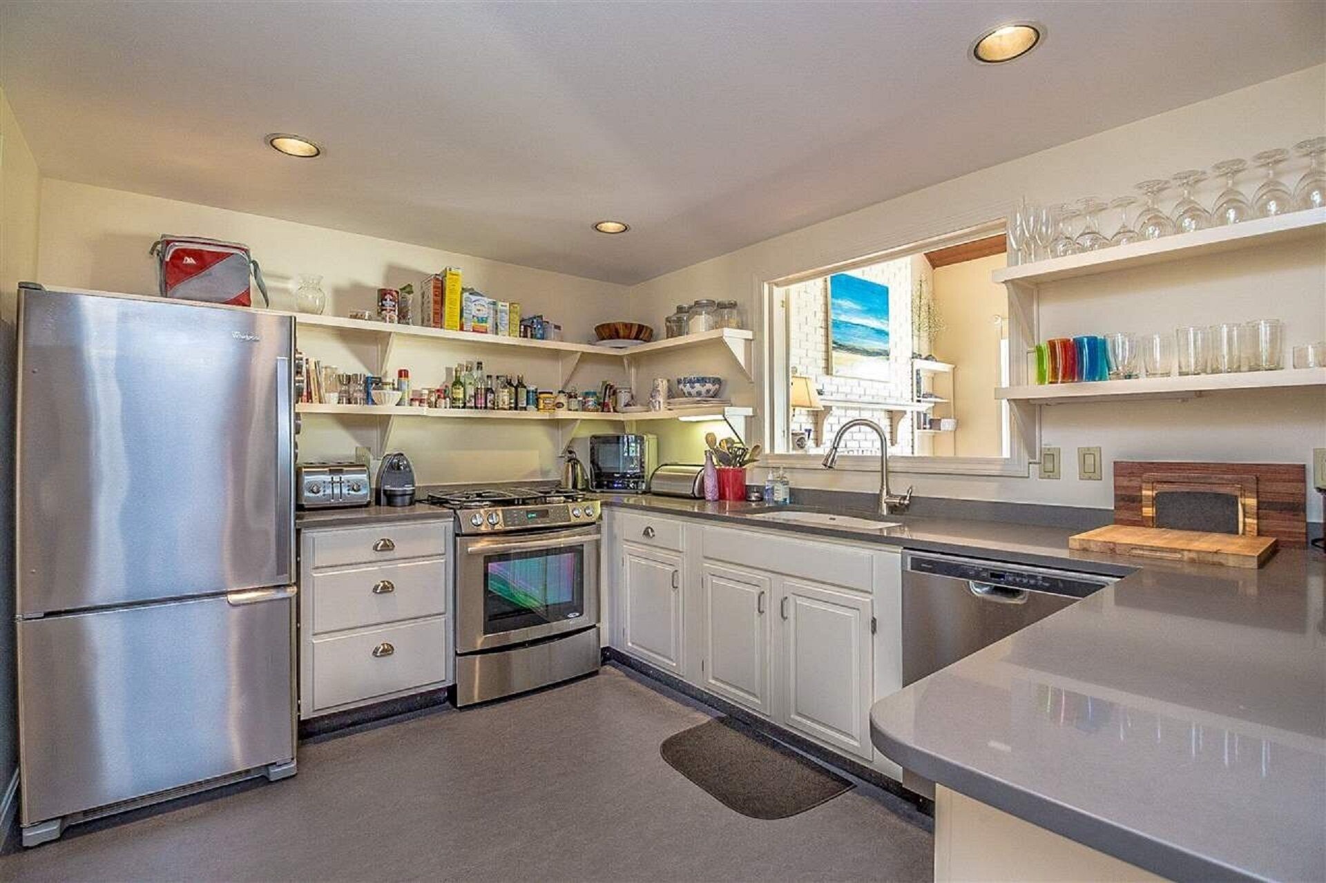 Gorgeous Jackson Wentworth Condo, Best Location ski/golf out door! Has A/C