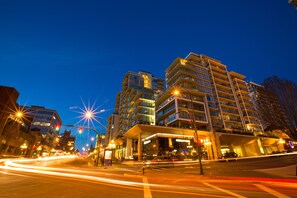 المنشأة من الخارج