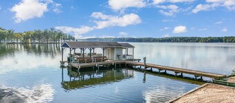 Wake & Lake: Your Relaxing Lakefront Retreat on the Private Side of Lake Anna