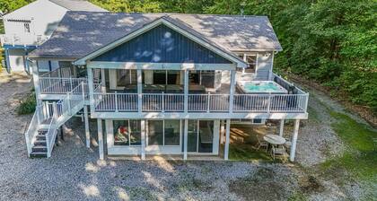 Wake & Lake: Your Relaxing Lakefront Retreat on the Private Side of Lake Anna