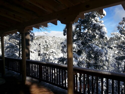 Upper Canyon with secluded views yet close to town in Ruidoso