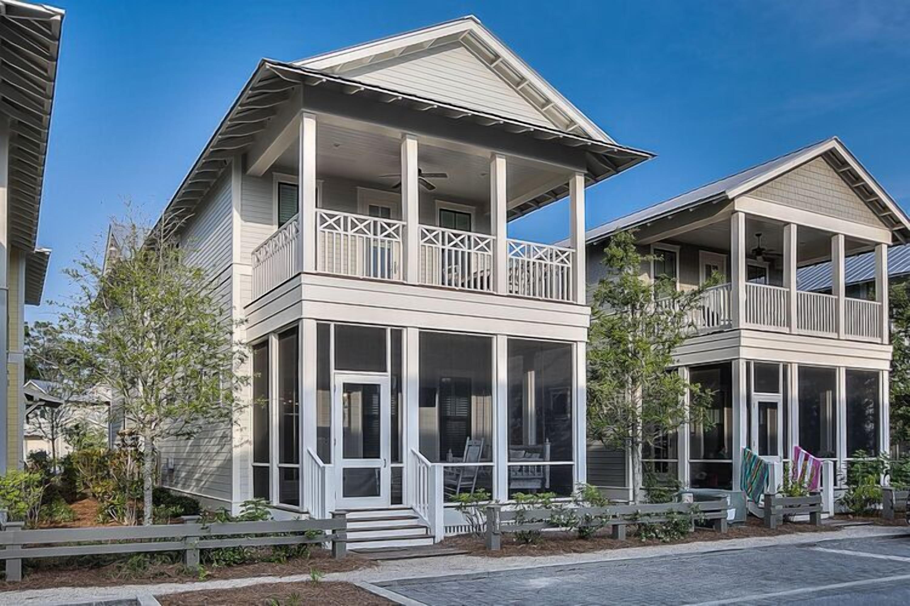 $600+ FREE Activities / On The Hook / Steps to Pool / Bike to Seaside & Beach Club / 4 Bikes
