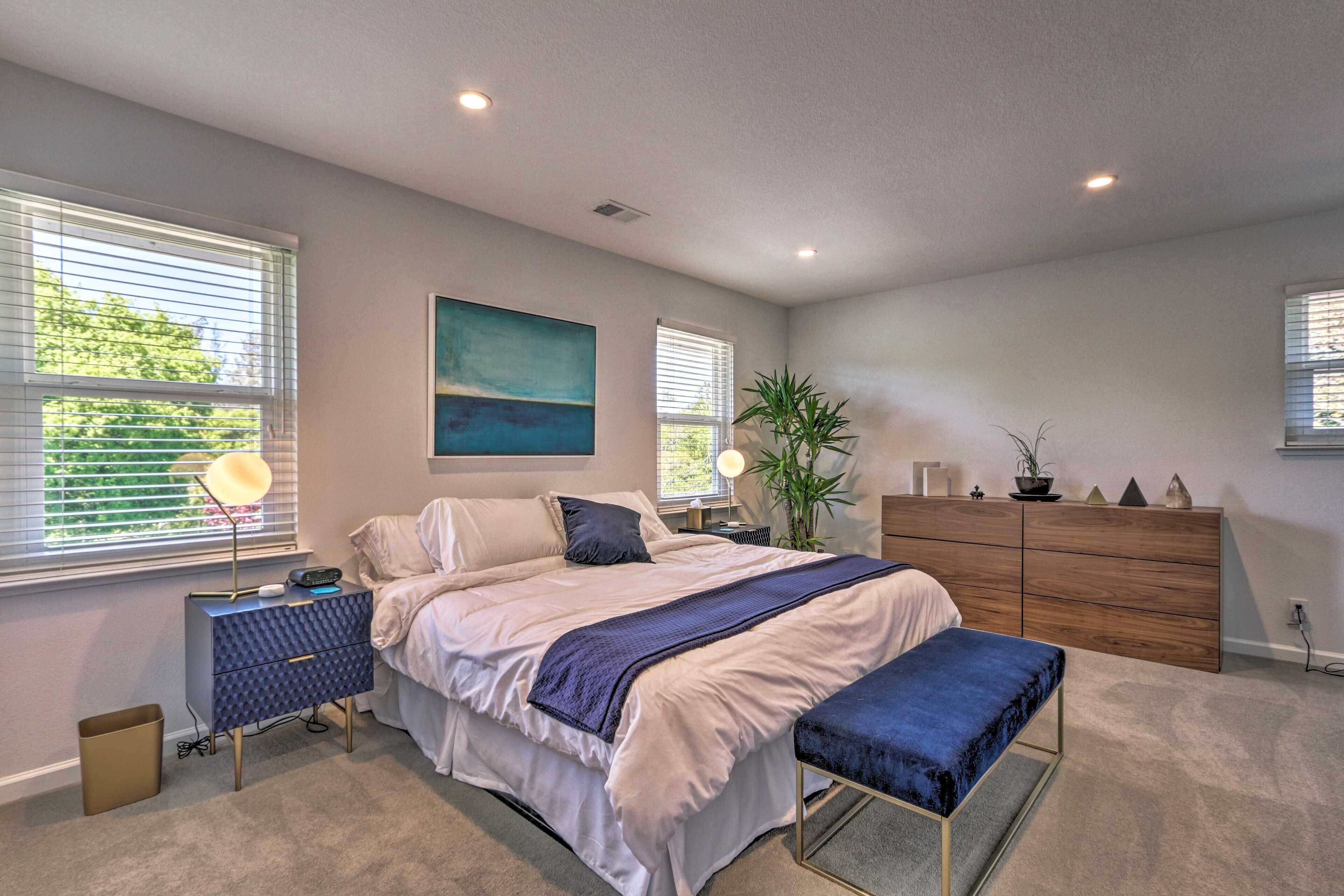 Stunning West Sonoma Retreat with Pool, Views, Remote Work/Long Term