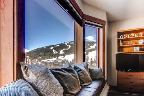 Stunning Views, Steps to Lift, Hot Tub, Garage