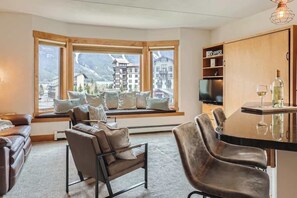 TV, stereo, offices - Stunning Views, Steps to Lift, Hot Tub, Garage (Copper Mountain)