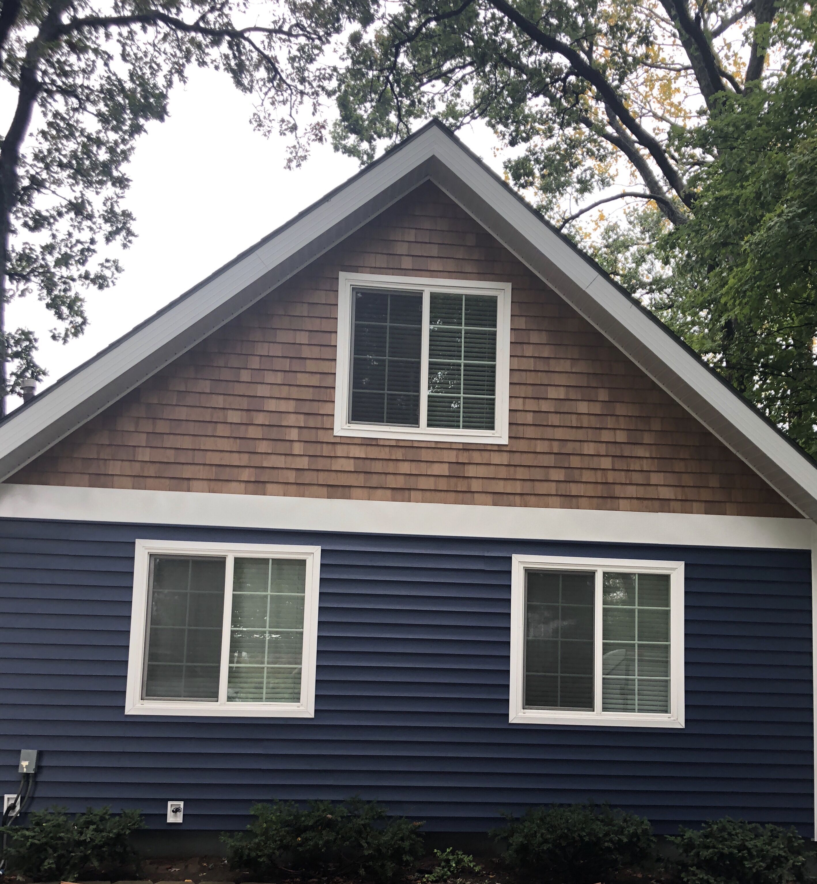 Keeler Lake retreat with private beach!