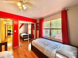 5 Schlafzimmer, Bügeleisen/Bügelbrett, kostenloses WLAN, Bettwäsche