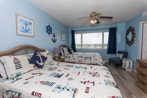 3 habitaciones, tabla de planchar con plancha, wifi y ropa de cama 