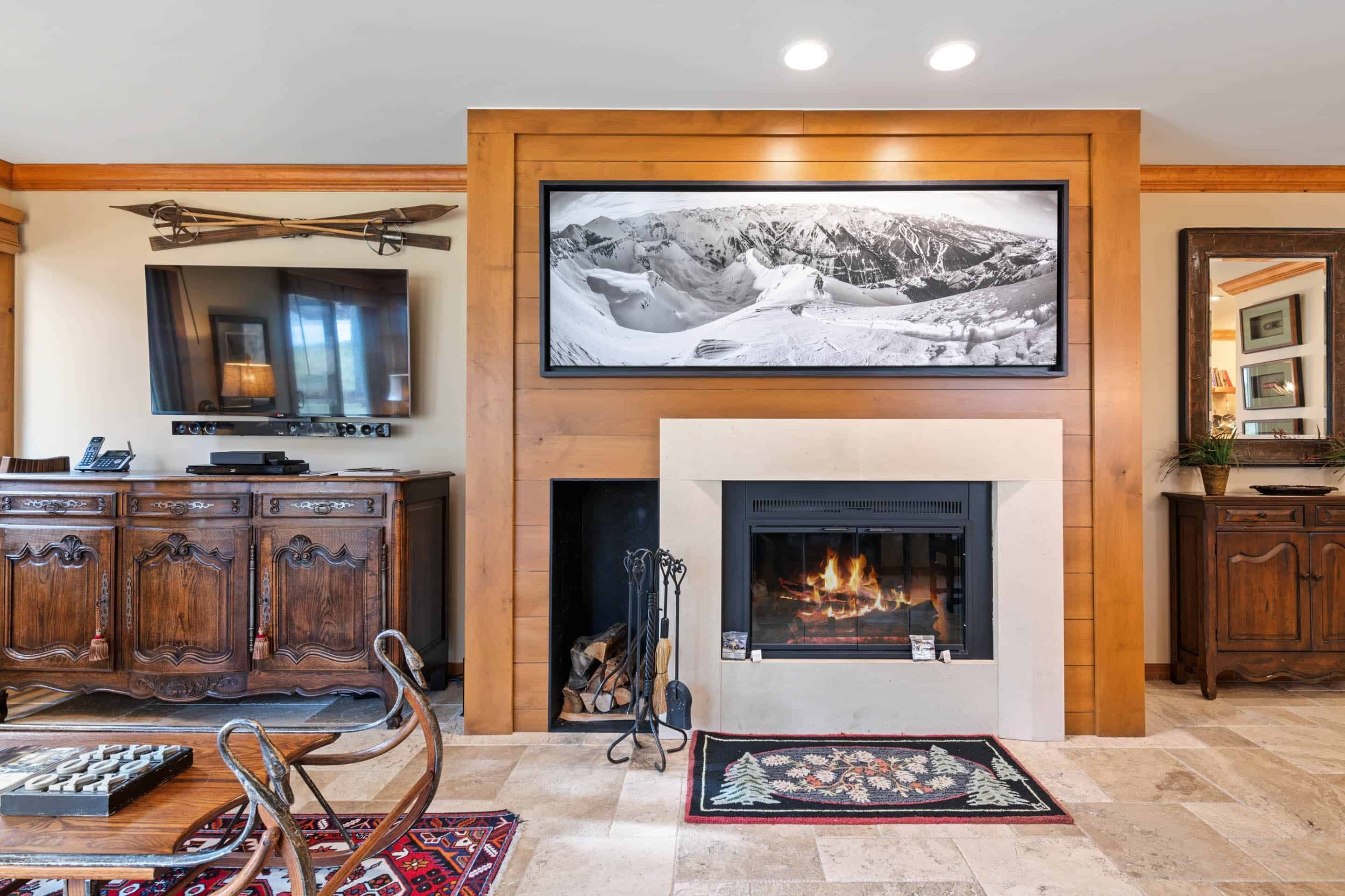 Kiva 235 - Updated Two bedroom