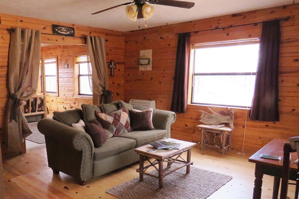 Romantic Log Cabin near the Buffalo National River