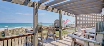 WOW!! Luxurious Beach Home*Private Pool*Hot Tub*Free WiFi*