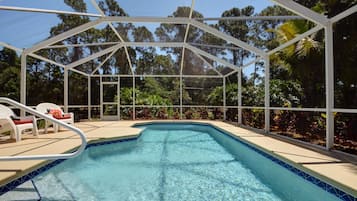 Piscine extérieure, piscine chauffée