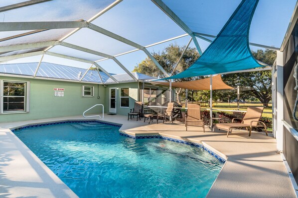 Piscine extérieure, piscine chauffée