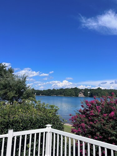 Lake House with Dock, Pool, and Pet Friendly.  8 Minutes from Clemson.