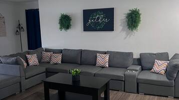 Una Smart TV, un reproductor estéreo