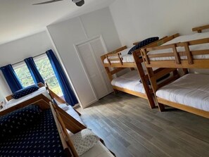 5 Schlafzimmer, Bügeleisen/Bügelbrett, Reisekinderbett, kostenloses WLAN