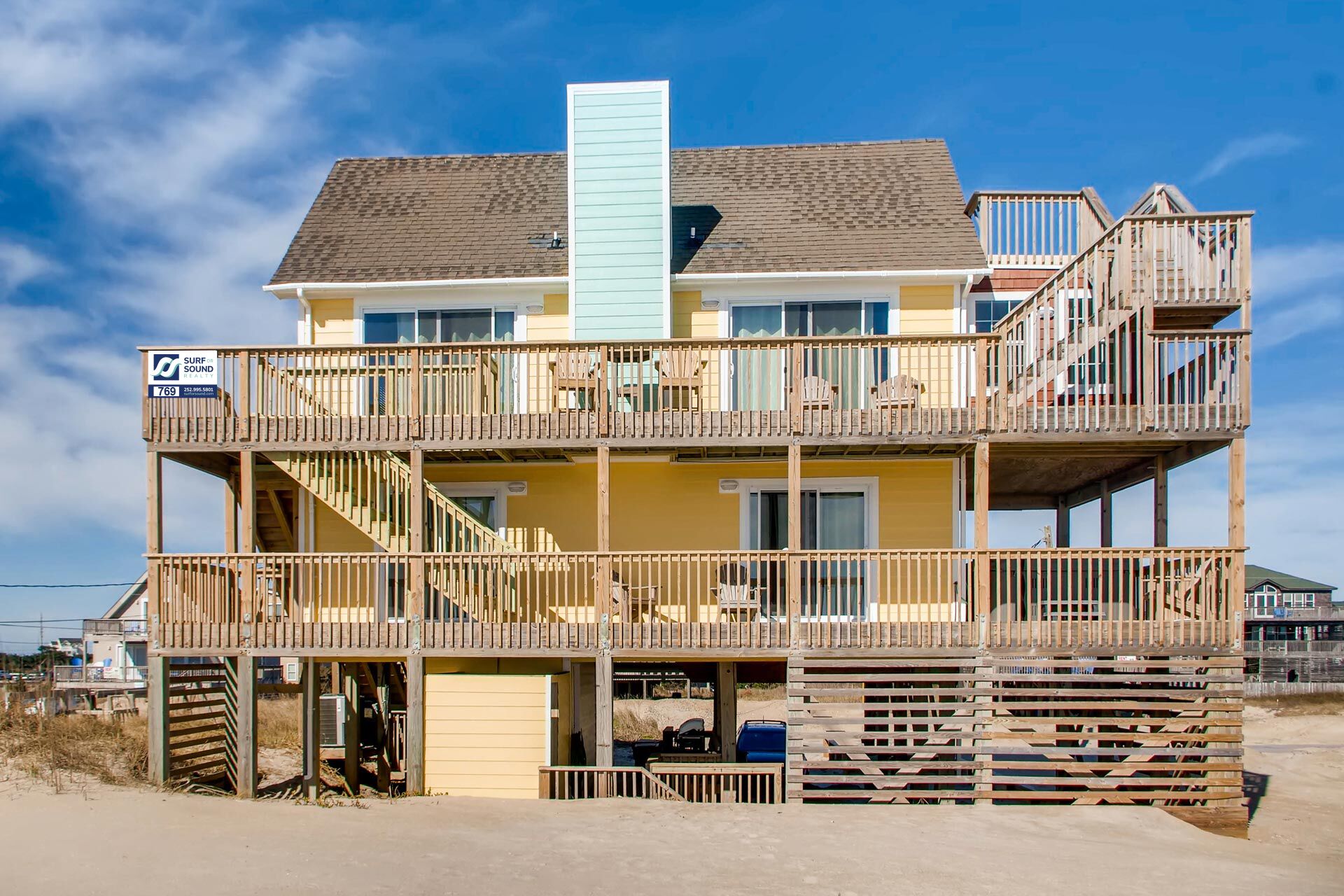 Oceanfront and Dog Friendly Home w/ Hot Tub. Directly on the Beach in Rodanthe!