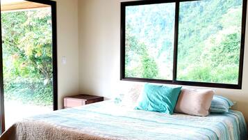 3 chambres, surmatelas, Wi-Fi gratuit, draps fournis