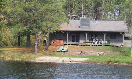 Tall Pines Lodge- Cottages On Serenity Lake- Sitting on 80 Acres Of Wildlife!