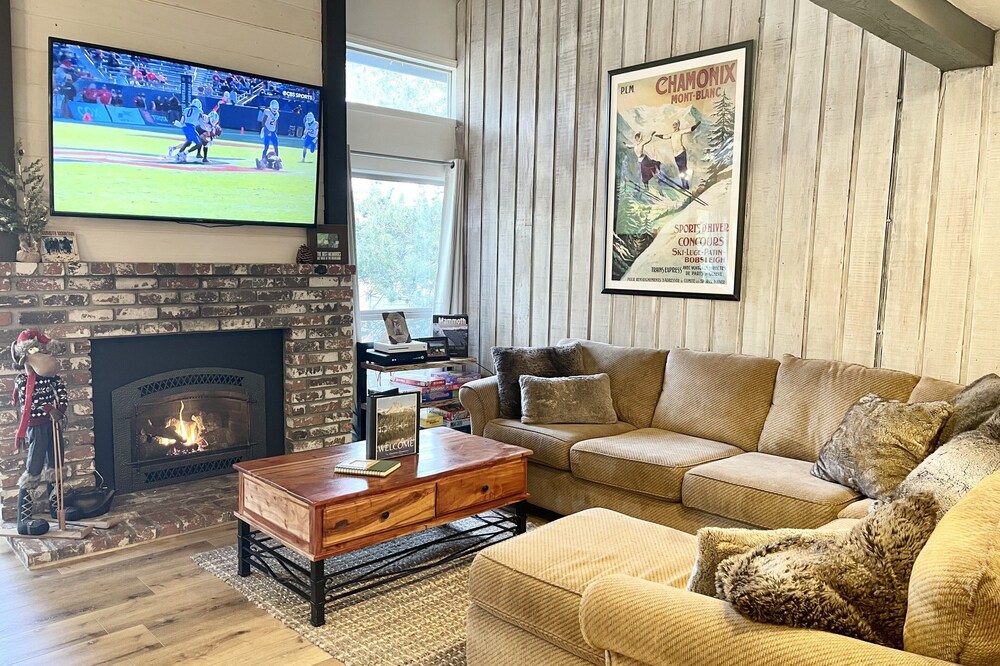 NEWLY REMODELED BATHROOMS - NEW Washer & Dryer- 3 bed/3bath Sleeps 10 Chamonix