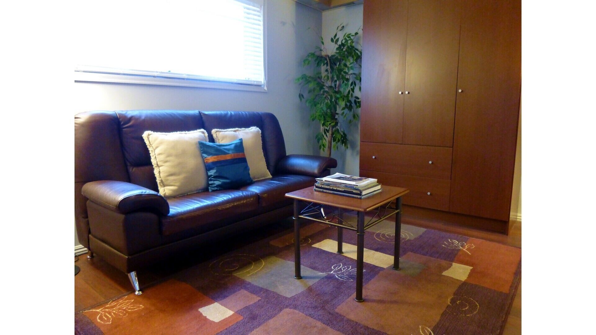 WINE COUNTRY GUEST HOUSE - Walk to Winery & Berry Farm - Spacious - Vancouver