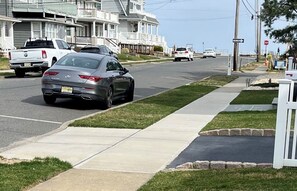Property grounds - 1/2 Block to Beach- Spring Lake Border- Great for Families, easy walk to Beach (Belmar)