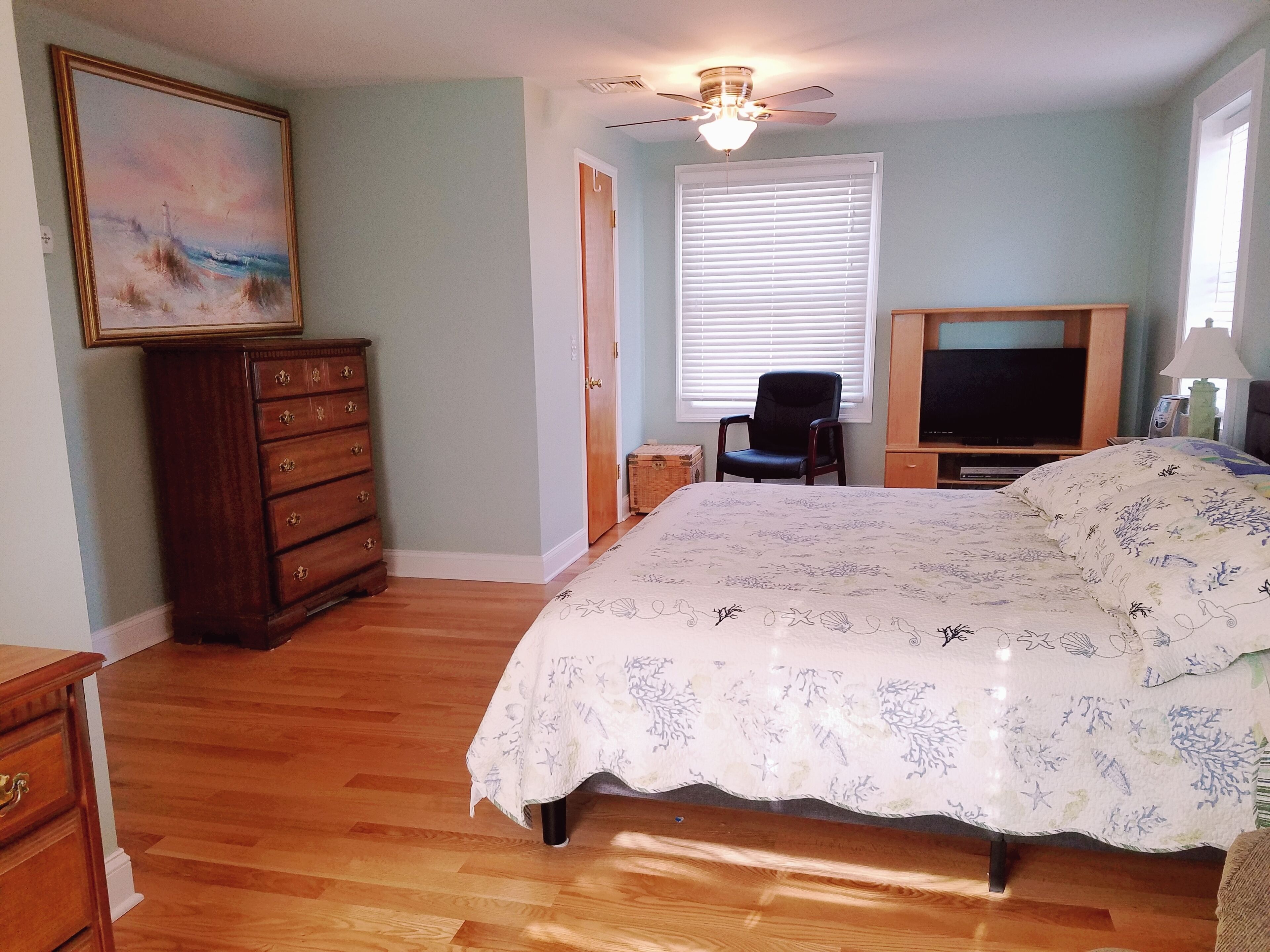 1/2 Block to Beach- Spring Lake Border- Only two weeks left - PRICE SPECIAL!