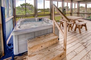 Indoor spa tub