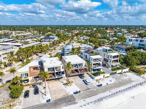 Exterior - Spacious 2Bed/ 2Bath Beachfront Town Home! (Siesta Key)